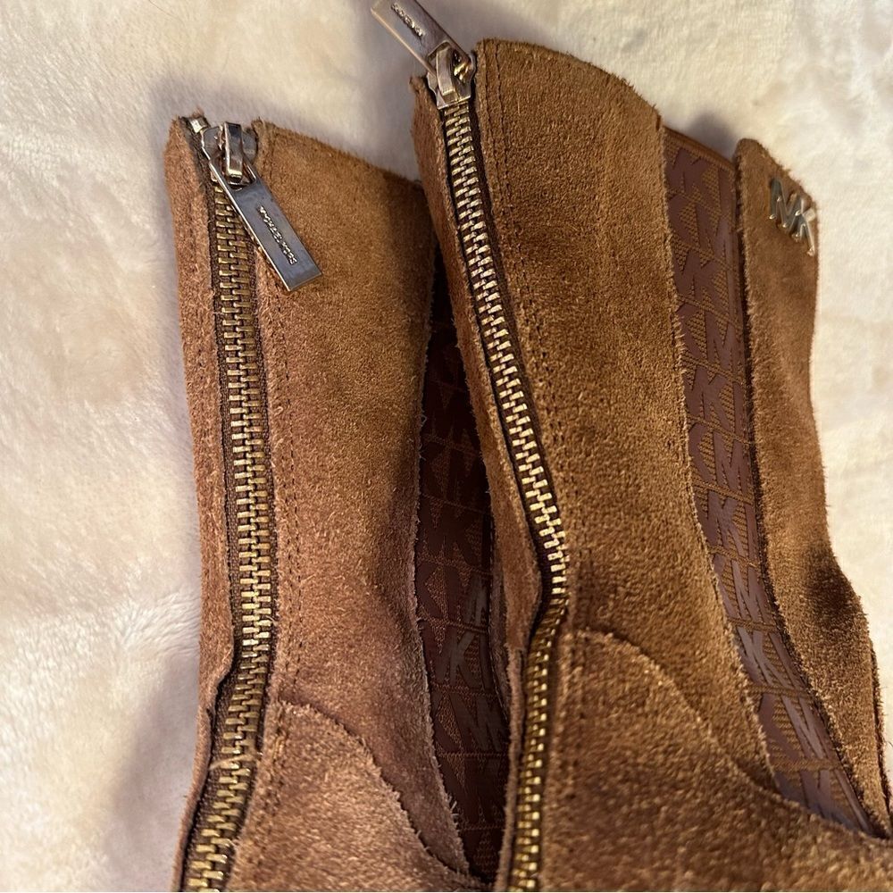 ☘️ Michael Kors boots for girls in brown leather. Really cute on. Girls sz 10. - Picture 5 of 6